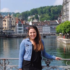 Meet your Posher, Jennifer